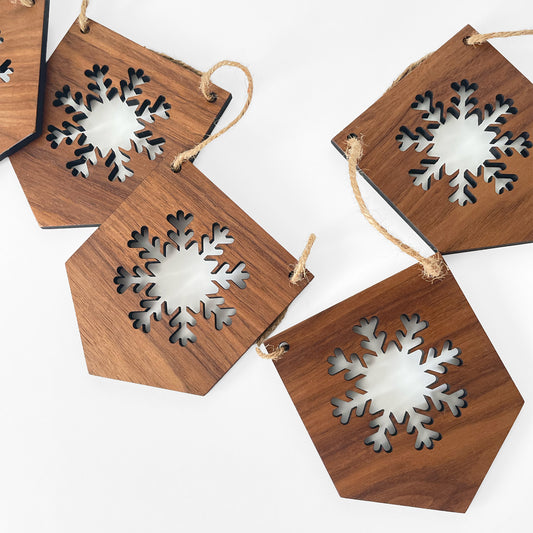 GARLAND WALNUT SNOWFLAKES